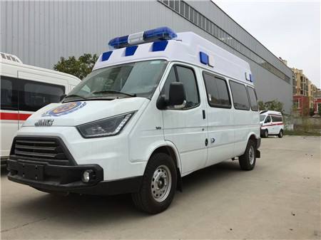 國(guó)六江鈴特順短軸轉(zhuǎn)運(yùn)型救護(hù)車