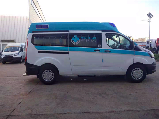 外貿(mào)出口救護(hù)車(chē)銷(xiāo)售15271321777