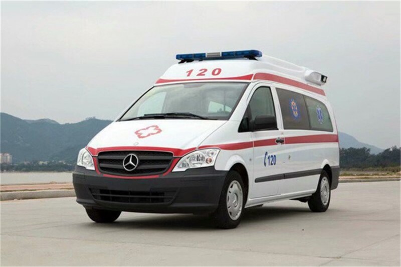 奔馳凌特120柴油救護(hù)車