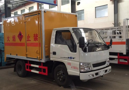 江鈴氣瓶運(yùn)輸車(chē)（國(guó)六）