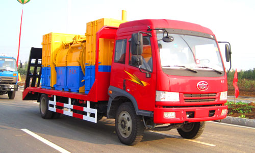 解放兩軸平板吸污車