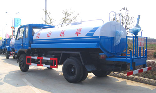  東風(fēng)145綠化灑水車 