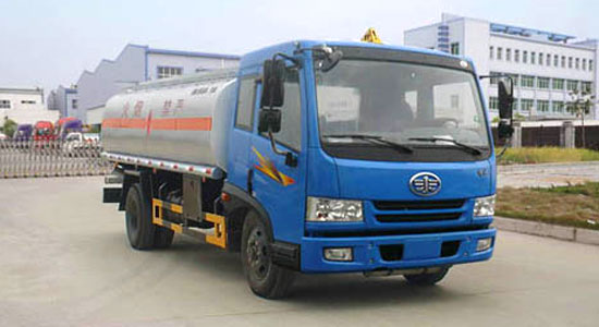 解放單橋化工液體運(yùn)輸車