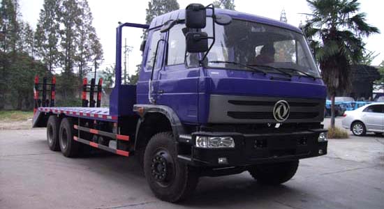 東風(fēng)后八輪平板運(yùn)輸車