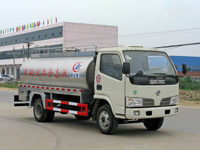CLW5160GNYC3型鮮奶運(yùn)輸車