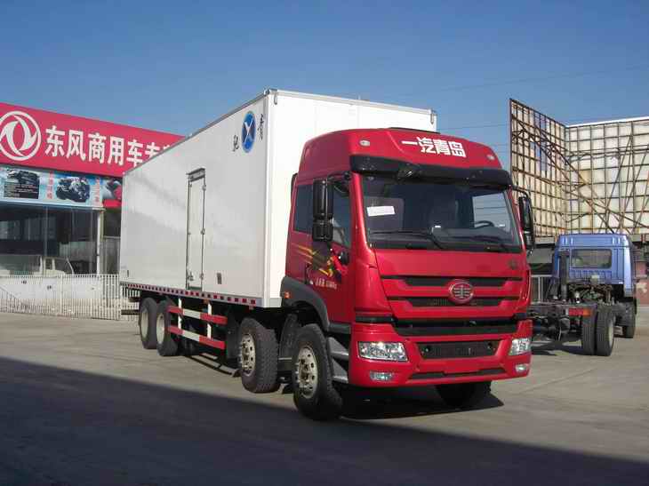 QYK5318XBW保溫車